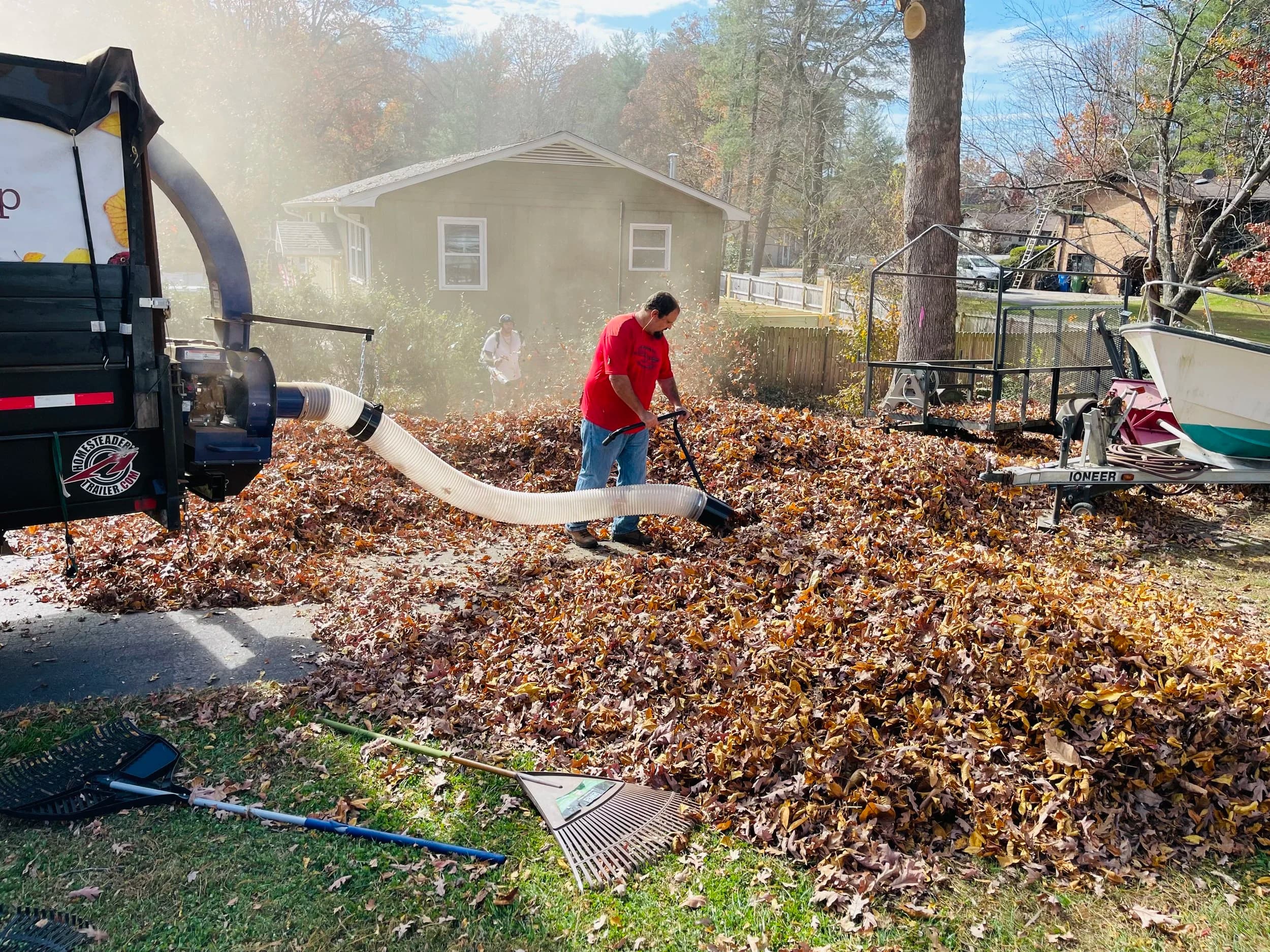 Leaf Removal Services in Englewood, FL